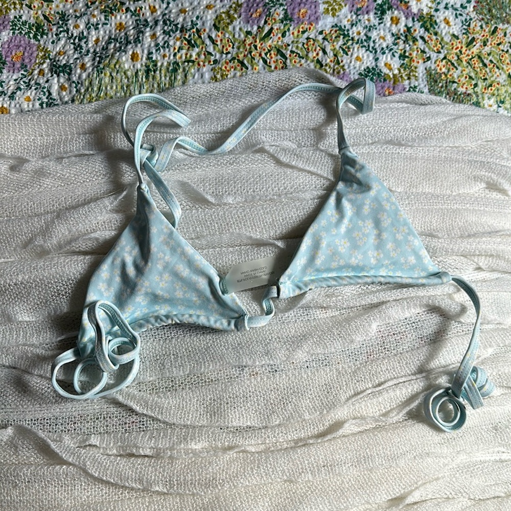 437 Floral Bikini Top